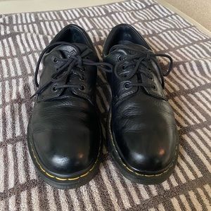 Dr. Martens Boston AW004 Black Leather Oxford Shoes Men’s 10 / Women’s 12